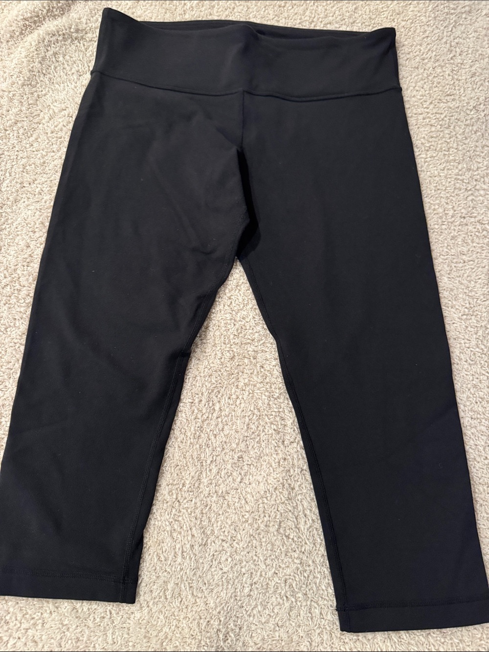 Lululemon Black Active Capri Leggings Size 10